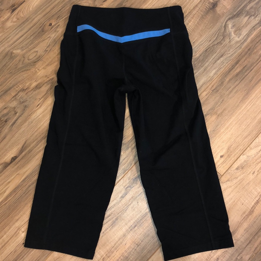 Nike dri-fit capri - Picture 2 of 6